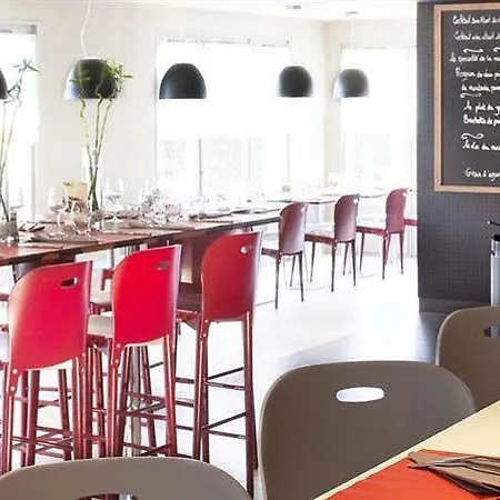 Campanile - Courtaboeuf Hotel 3*