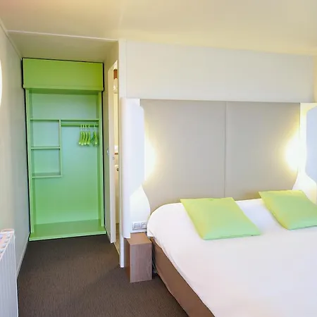 Campanile - Courtaboeuf Hotel