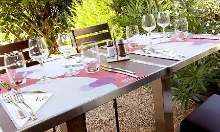 Campanile Nature לס אוליס