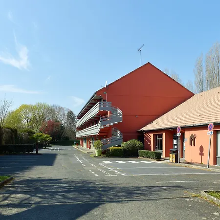 Hotel Campanile - Courtaboeuf 3*