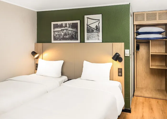 Campanile Nature Hotel Les Ulis